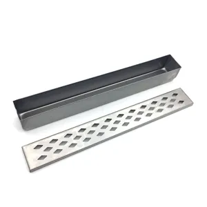 Boîte à fumage en acier inoxydable, vue détaillée pour barbecue extérieur, grill et fumage de viande.