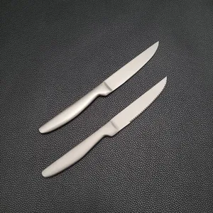 Coltello da Bistecca in Acciaio Inossidabile 420 Coltello da Tavola Seghettato Con Finitura Lucida Per Hotel Ristorante Casa Moderno Tinta Unita Stoviglie Occidentali