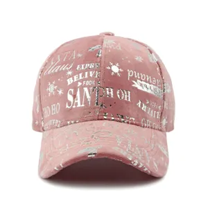 Gorra de béisbol de Navidad de felpa rosa con estampados plateados de copos y letras