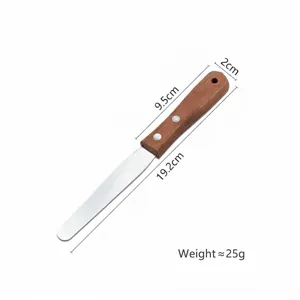 Spatola per dolci in acciaio inox con manico in legno, peso 25g e lunghezza di 19,2cm