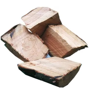 Premium natural fruitwood chunks for professional BBQ smoking and flavoring, 500g
