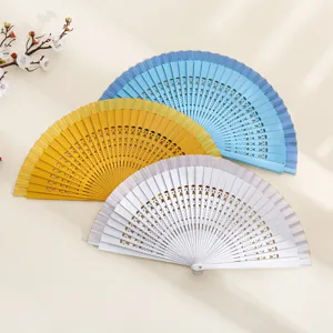 Eleganti ventagli pieghevoli in legno massiccio in stile antico per spettacoli in 3 colori