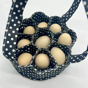 Cesta portátil de lona para recoger huevos con lunares blancos y negros y varios compartimentos