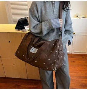 Quilted lightweight fashion travel bag small casual portable crossbody fitness duffel bag