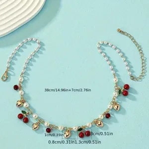 Collana con ciondolo a ciliegia con perle sintetiche e cuori dorati stile choker