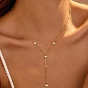 Elegante collana a Y placcata in oro con accenti di cristallo scintillante per donna