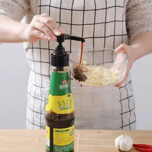 Universal Oyster Sauce Bottle Squeezer Pump Head Food Grade PP Press Type Quantitative Dispenser For Kitchen Sauce Bottles