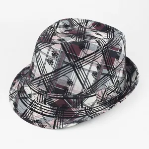 Modischer Damen-Plaid-Fedora-Hut mit künstlerischen Graffiti-Rosenmustern im süßen coolen Stil