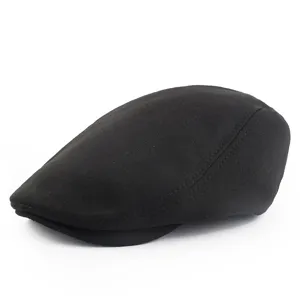 Classic black flat cap with retro newsboy style and knit texture for men and women