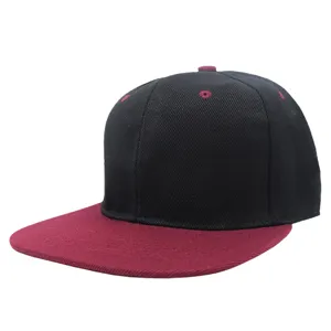 Gorra de béisbol hip hop bicolor con visera plana, diseño en color negro y granate