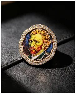 Primo piano dettagliato di una spilla con ritratto di Van Gogh e bordo in cristallo