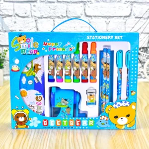 Komplettes blaues Schreibwaren-Geschenkset für Kinder mit Stiften und Anspitzer-Bär-Design