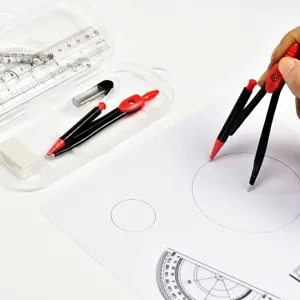 Professionelles Geometrie-Set für Schüler mit rotem Zirkel und Linealen