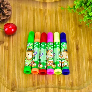 Set mit sechs bunten Markern mit niedlichen Bärenmotiven für den Schulbedarf von Schülern