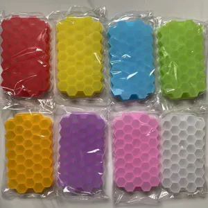Collezione di vaschette per ghiaccio a nido d'ape in silicone a 37 griglie in otto colori