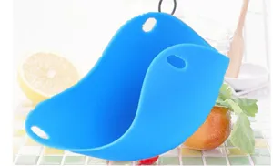 Blauer Eierwilderer aus Silikon in Vogelform für die Mikrowelle und zum Kochen geeignet