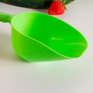 Groene plastic ijschep multifunctioneel keukengereedschap voor huisdieren en ijsblokjes