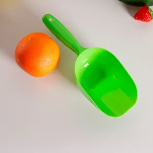 Groene plastic ijs schep multifunctionele keuken voedsel schep voor huisdier voer ijsblokjes