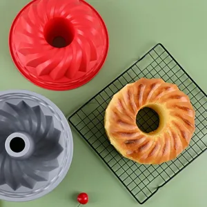 Round Silicone Bundt Cake Mold Spiral Wave Pattern Chiffon Pan Heat Resistant Food Grade Silicone Baking Pan For Bread Mousse Red Gray