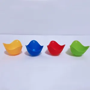 Lot de 4 pocheuses à œufs colorées en silicone de qualité alimentaire pour bébé vapeur.