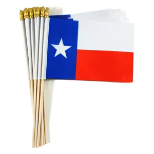 Confezione di piccole bandiere del Texas con bastoncini di legno e punte dorate decorative
