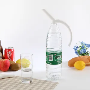 Asa de plástico blanco para botellas grandes para verter agua fácilmente