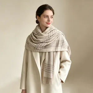 Écharpe à Carreaux Rétro Pour Femmes Automne Hiver Châle Chaud En Imitation Cachemire Avec Pompons Écharpe Douce Pour Étudiants