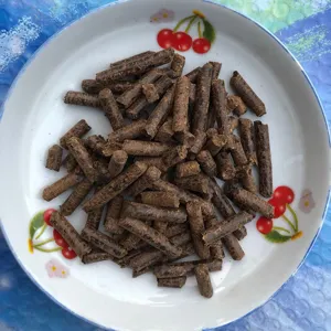Primer plano de pellets de madera de manzana de 8 mm para barbacoas y calefacción
