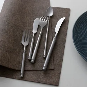 Vintage mat rvs bestekset voor biefstuk, vijfdelige rustieke tafelservies set