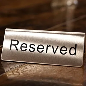Roestvrij Staal Gereserveerd Tafelbordje Dubbelzijdig Metalen Tentstijl Restaurant Tafelkaart Voor Bruiloft Hotel Café Kantoor Feest Decoratie