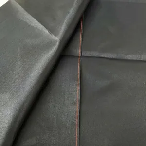 Detailansicht der langlebigen schwarzen Polyestergewebe-Textur für Fahnen
