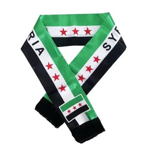 Syrien-Fahne Schal aus Polyester mit grün-weiß-schwarzen Streifen und drei roten Sternen Motiv