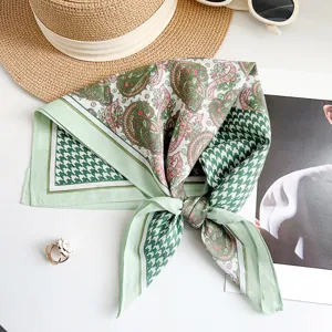 Groene katoenen vierkante sjaal met paisley- en houndstooth-motief voor nek of haar