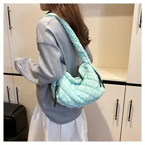 Casual light green quilted cloud bag, versatile large capacity shoulder tote for commuting.