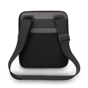 Sac à bandoulière imperméable pour hommes, idéal pour l'extérieur et loisirs, noir