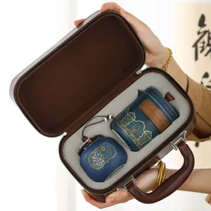 Coffret de service à thé de voyage en céramique bleue avec mallette de transport en cuir