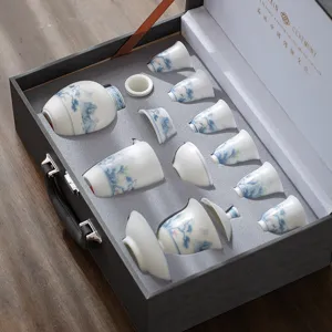 Squisito set da tè Gongfu in porcellana di giada montone con motivo paesaggistico