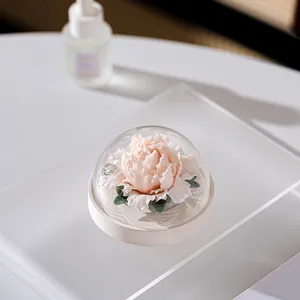 Eleganter handgefertigter Pfingstrosen-Keramik-Diffusorstein in einer Glaskuppel