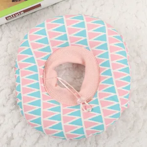 Weicher Haustier-Schutzkragen mit rosa-blauem geometrischem Muster für Hunde und Katzen