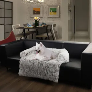 Coperta per divano letto in peluche per cani e gatti sui mobili