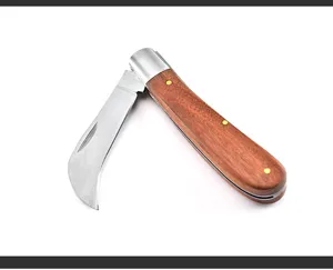 Navaja para setas plegable con hoja curva de acero y mango de madera ergonómico