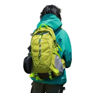 Lichtgewicht limoengroene outdoor wandelrugzak met grote capaciteit voor reizen