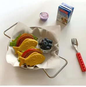 Bandeja de servicio de acero inoxidable con doble asa para aperitivos y platos gourmet