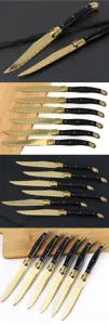 Set di coltelli da bistecca Laguiole con lama in titanio dorato e manico nero elegante.