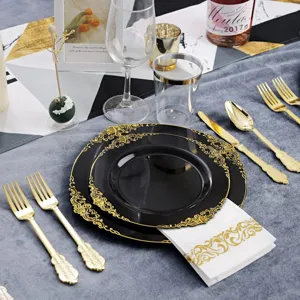 Set de vaisselle jetable élégant noir et or en plastique avec motif dragon en relief pour fête