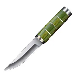 Vista completa de un cuchillo de exterior afilado de acero inoxidable con mango de madera verde