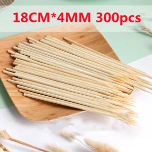300pcs disposable bamboo BBQ skewers on a wooden tray, 18cm long and 4mm thick sticks