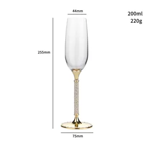 Dimensioni e capacità dettagliate elegante flauto da champagne con stelo in cristallo dorato