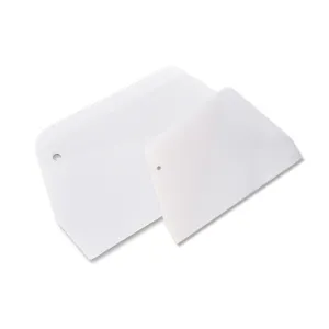 Lot de 2 racloirs à pâte en plastique blanc avec bords trapézoïdaux et courbes