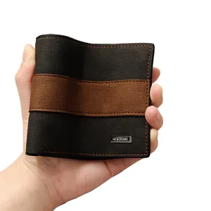 Cartera corta mate para hombre con diseño bicolor y ranuras para tarjetas